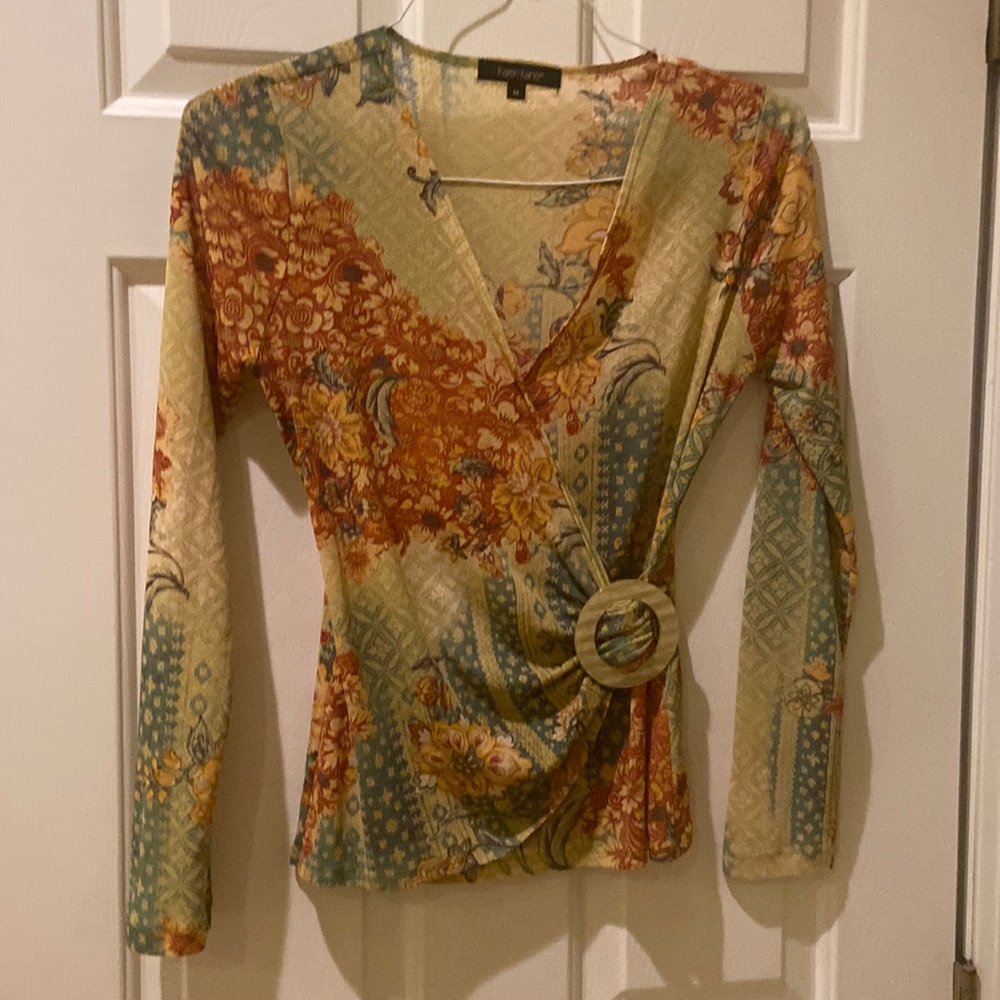 Karen Kane size medium. Gathered bottom. Very flattering